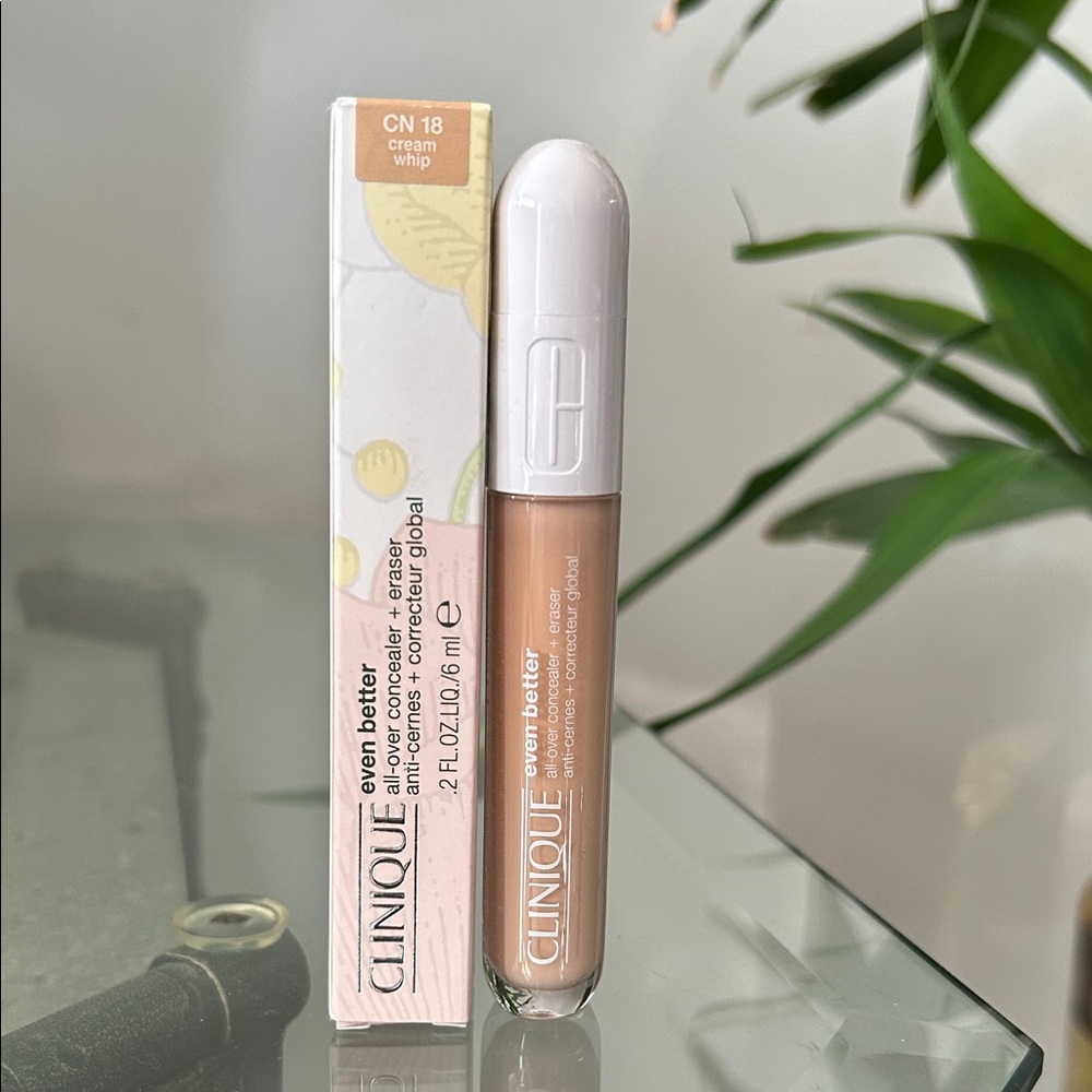 Clinique Even Better All Over Concealer + Eraser in Cream Whip (CN 18)